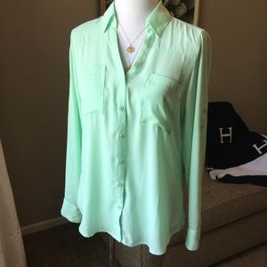 Express The Orginal Portofino Shirt. Size medium